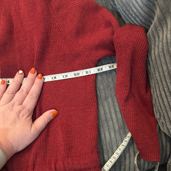 Sarah Spencer Burnt Red Merino Knit Tie Cardigan, size XL - Picture 6 of 7